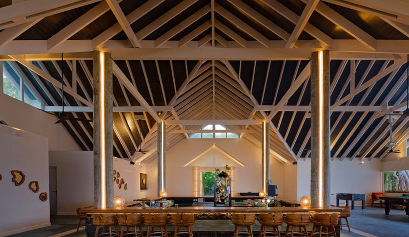 Helen's Bar, Interior
